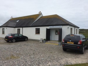 The quietest place on Iona was found outside of this small craft shop located midway across the narrow isle.